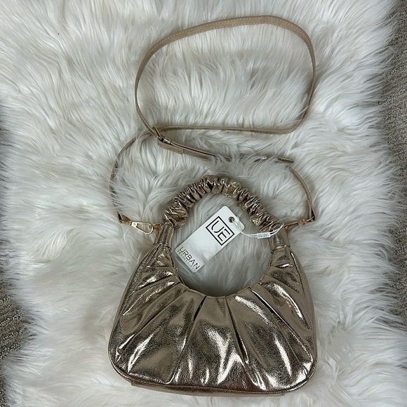 Urban Expressions Gold Stormi Crossbody Clutch Purse NWT - Picture 4 of 15